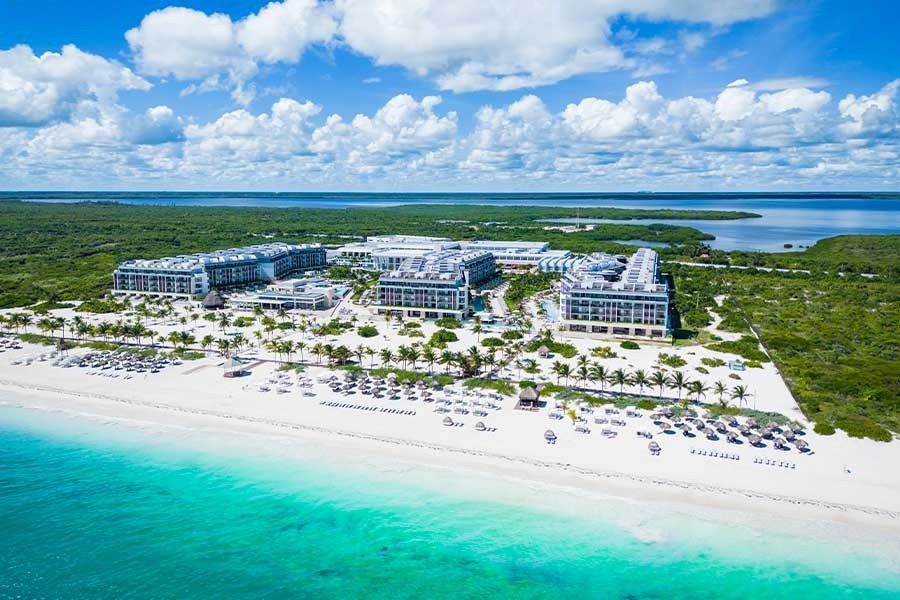 imgi_79_gallery1-majestic-elegance-costa-mujeres